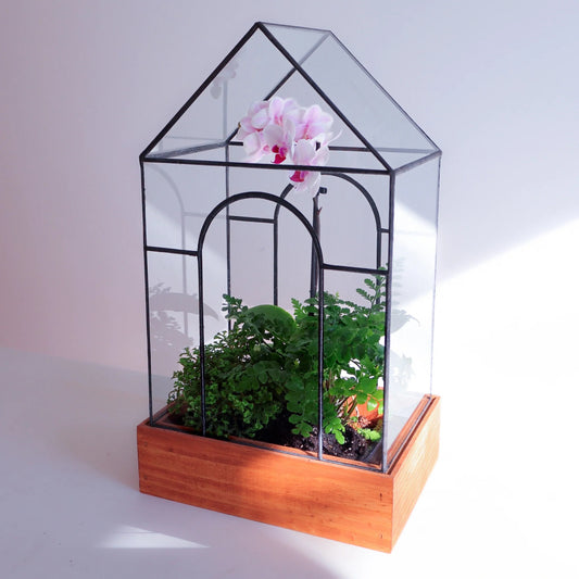 Smukt terrarium i elegant stil